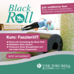 Trainerin zeigt Übungen aus dem Faszienkurs mit der Blackroll in den Räumen der Vier Tore Reha Neubrandenburg.